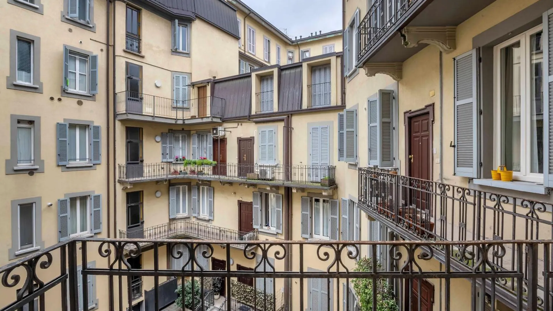 Luvi - Pollaiuolo Apartment Milan